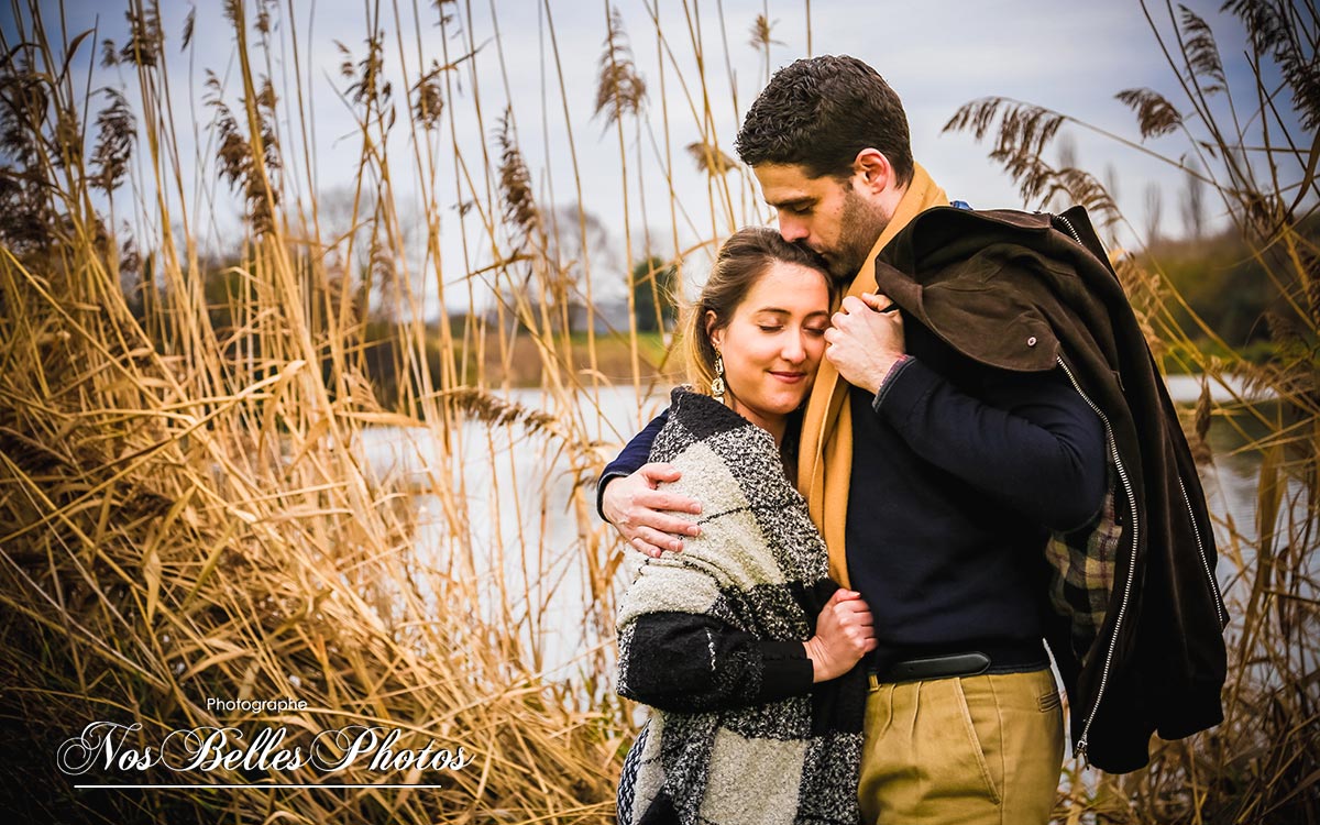 Séance photo engagement Yvelines, Montfort-l'Amaury, Houdan, Feucherolles, Neauphle-le-Château, Flins-sur-Seine, Buchelay, Morainvilliers, Conflans-Sainte-Honorine, Les Mureaux, Meulan-en-Yvelines