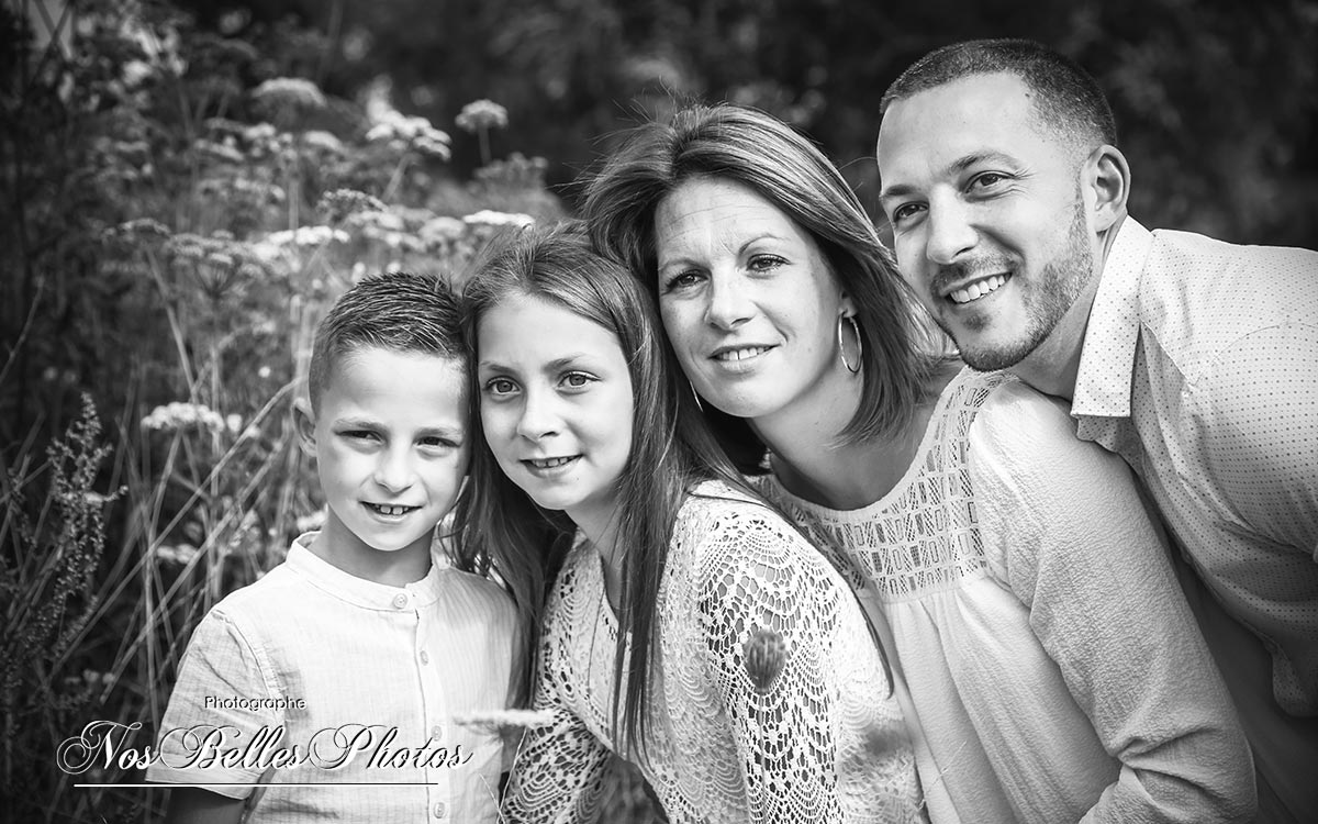 Séance photo famille extérieur Yvelines, Cernay-la-Ville, Bréval, Saint-Germain-de-la-Grange, Bazemont, Sonchamp, Crespières, Châteaufort, Les Loges-en-Josas, Saint-Léger-en-Yvelines, Saint-Rémy-l'Honoré, Les Alluets-le-Roi, Bazainville