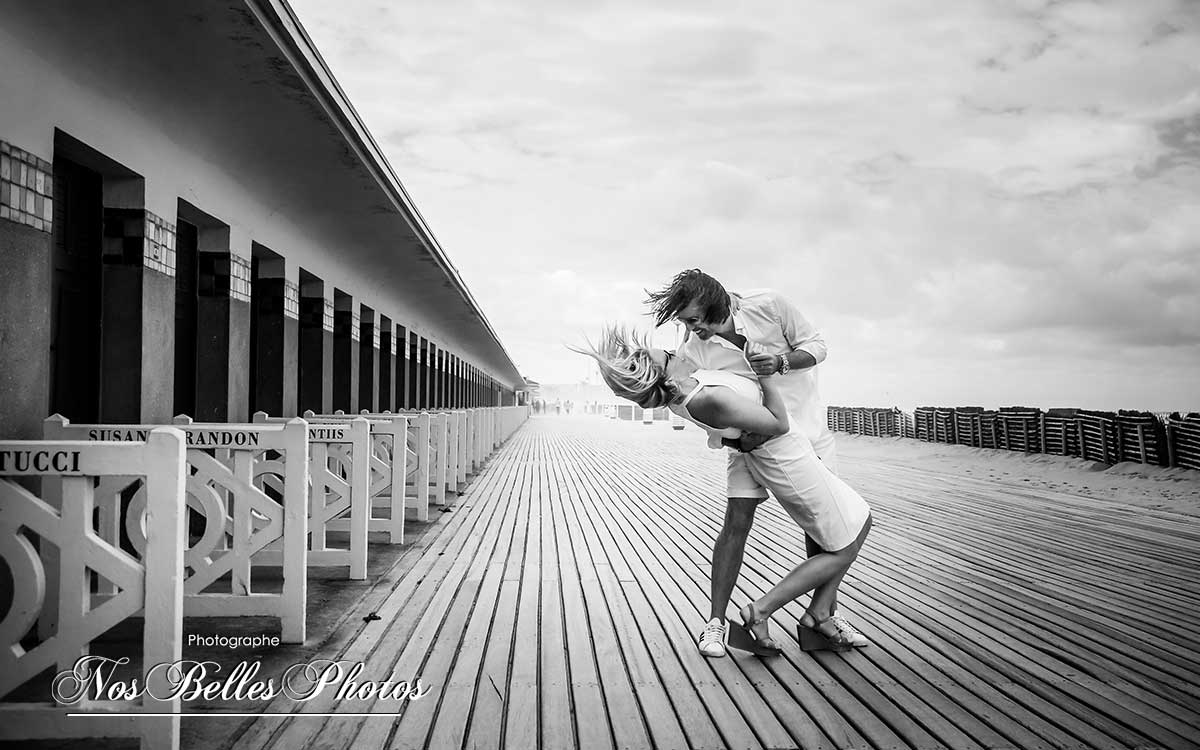 Photographe couple Calvados, shooting photo couple Caen, Lisieux, Vire Normandie, Bayeux, Ifs, Saint-Pierre-en-Auge, Honfleur, Condé-en-Normandie, Dives-sur-Mer, Trouville-sur-Mer, Touques, Deauville