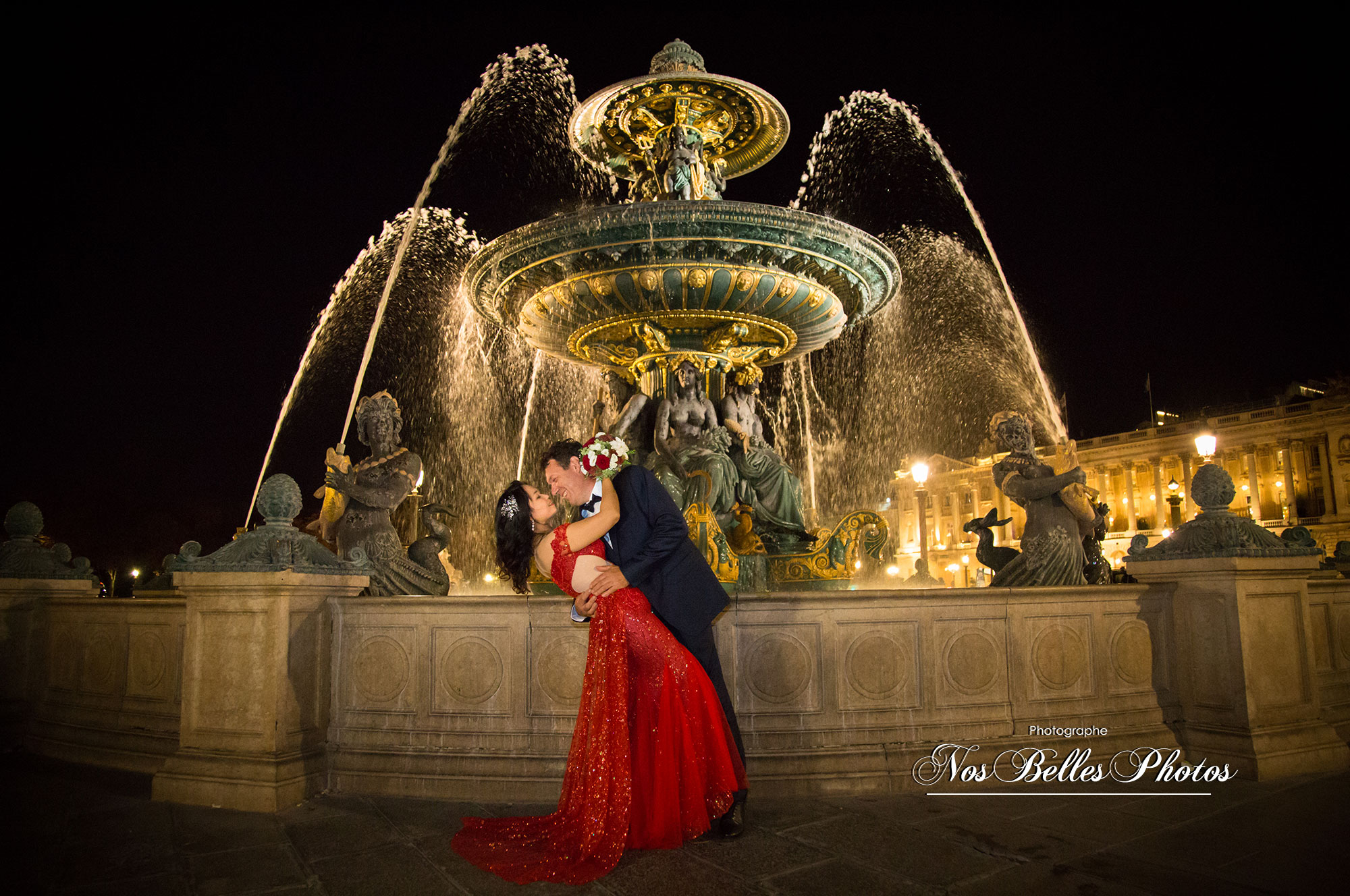 Photo de mariage couple chinois Paris by night
