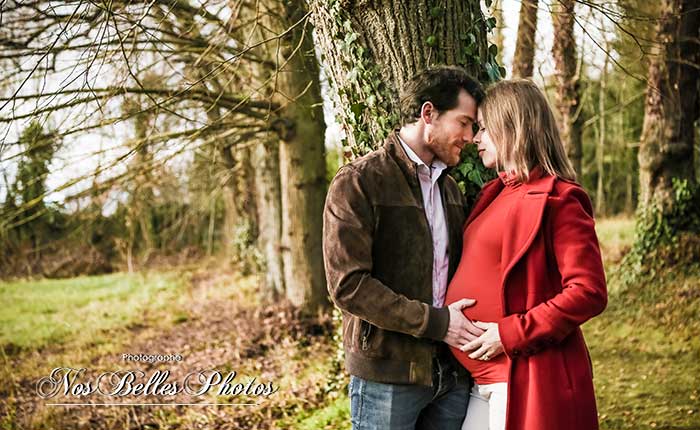 Photographe shooting grossesse extérieur, séance photo de grossesse, femme enceinte, maternité, future maman en extérieur