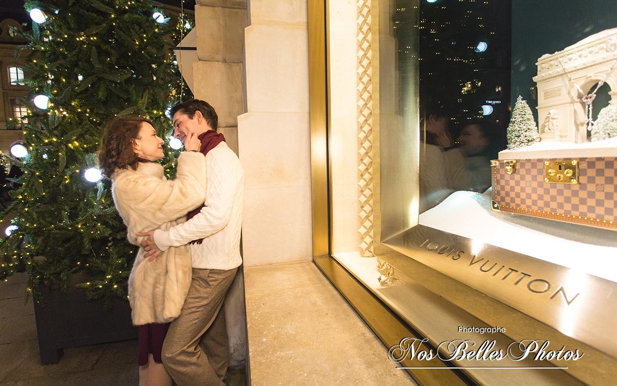 Shooting photo couple Paris by night
