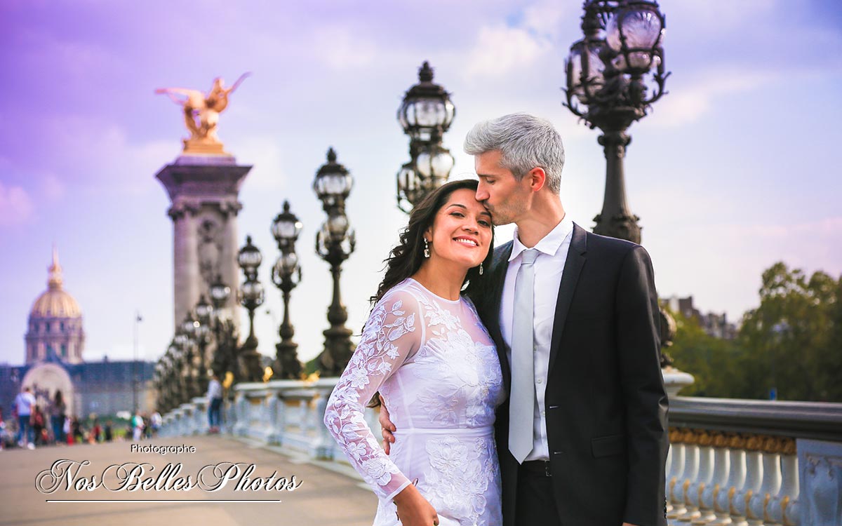 Shooting photo couple romantique à Paris, photographe Paris