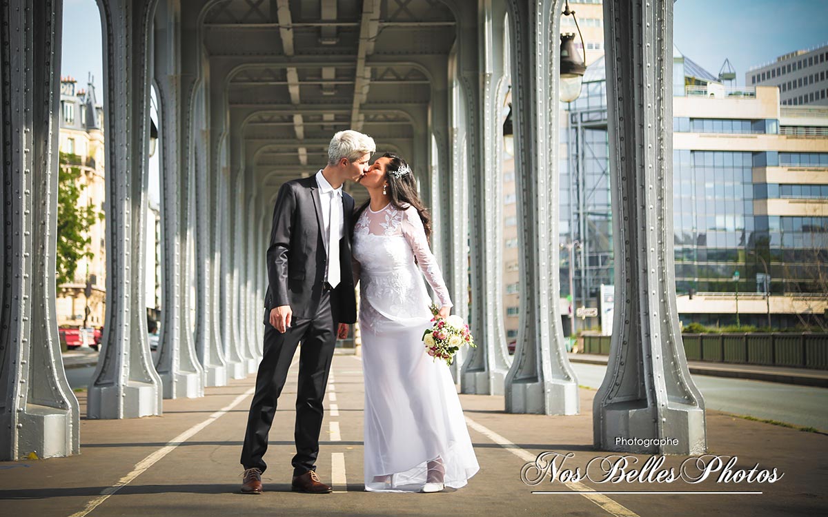 Shooting couple mariage Pont Bir-Hakeim
