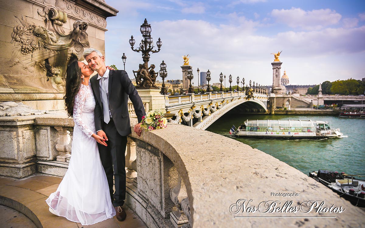Shooting photo mariage Pont Alexandre 3 Paris