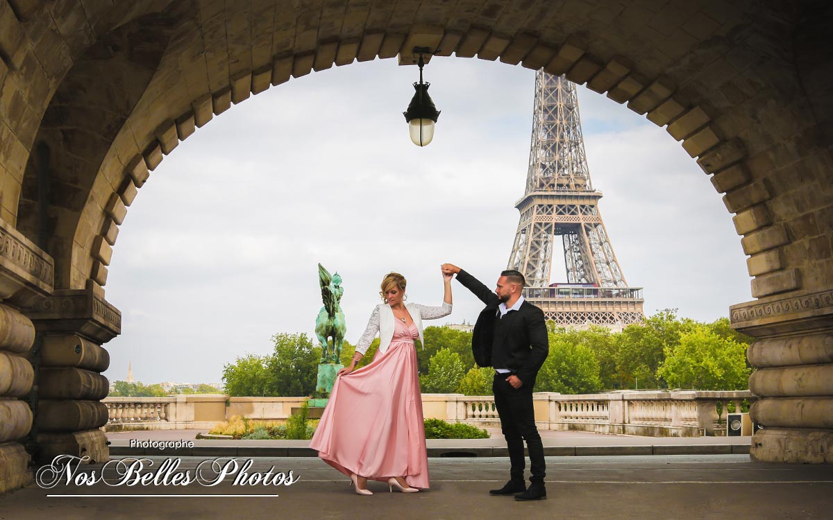 Pre wedding photo shoot in Paris