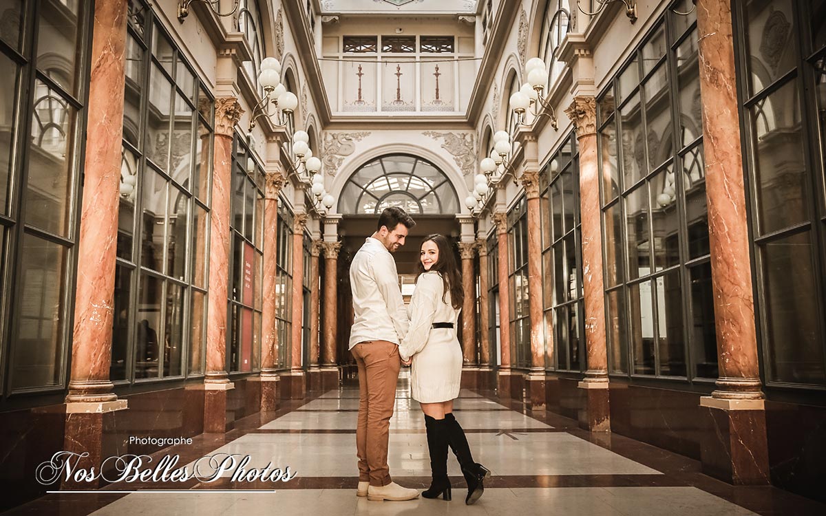 Couple photoshoot Paris, couple photo at the Louvre Paris