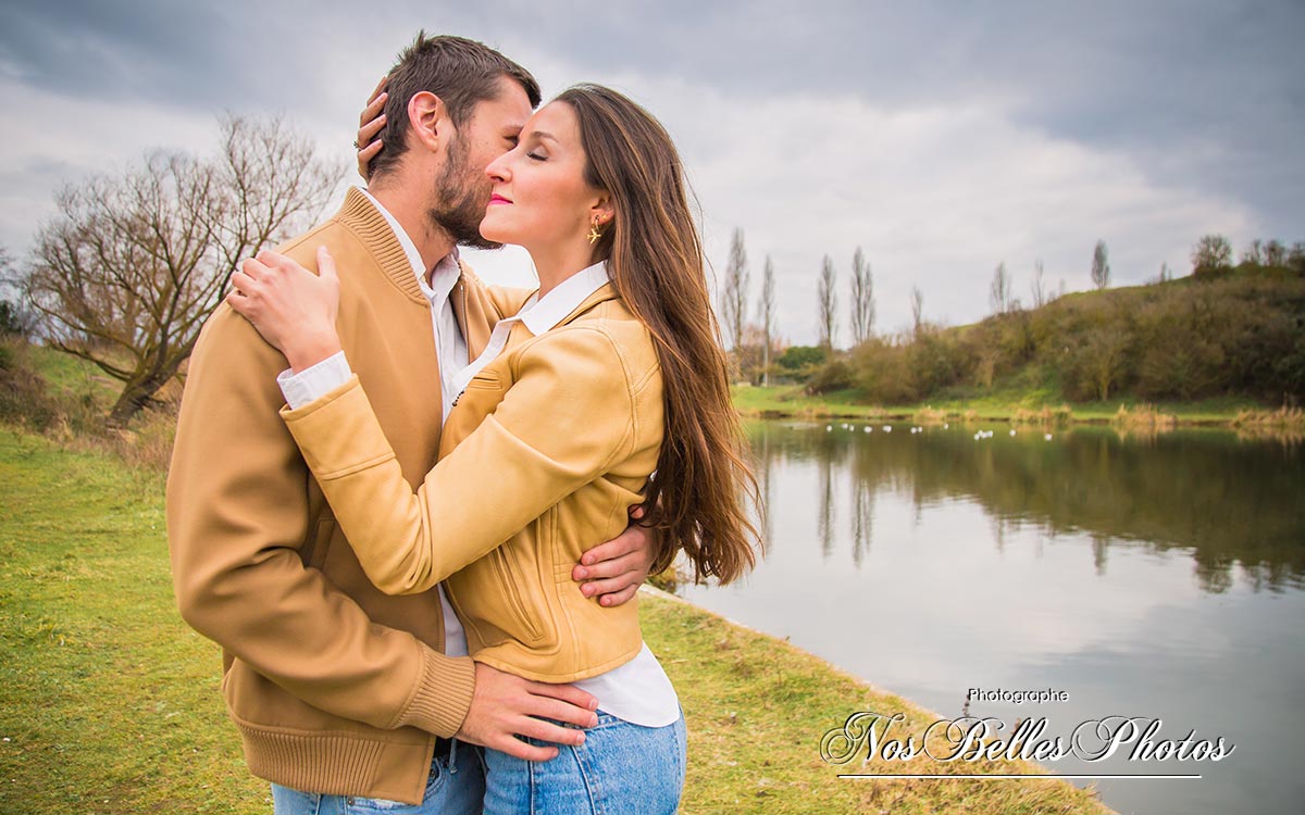 Photographe shooting couple