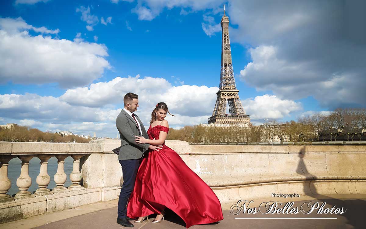 Séance couple Paris Tour Eiffel, shooting Day After après mariage en Love Session Paris