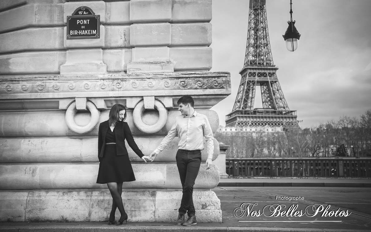 Photo de couple lifestyle à Paris, shooting couple Paris