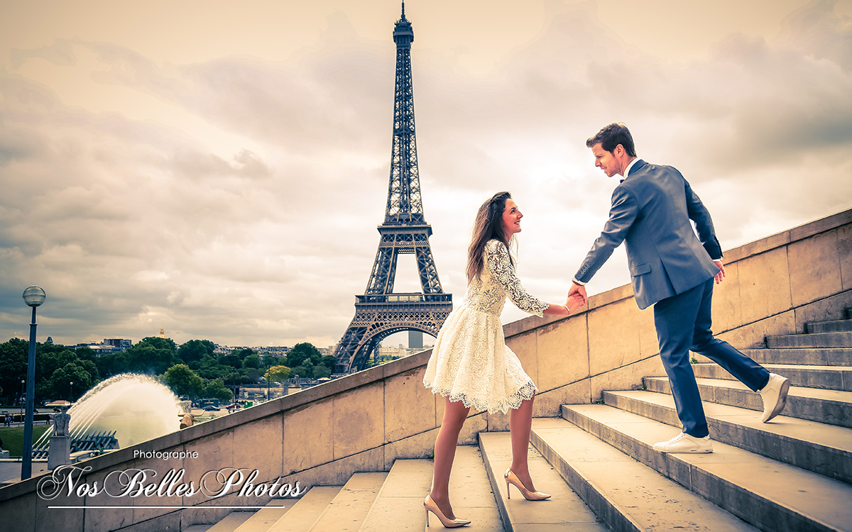Shooting photo couple Paris Trocadéro Tour Eiffel, photographe couple Paris séance Love Session